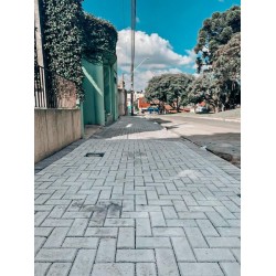 Revitalização de Calçadas em execução no centro de Campo Largo